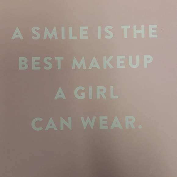 Meet your Posher, Latifah - Picture 1 of 1